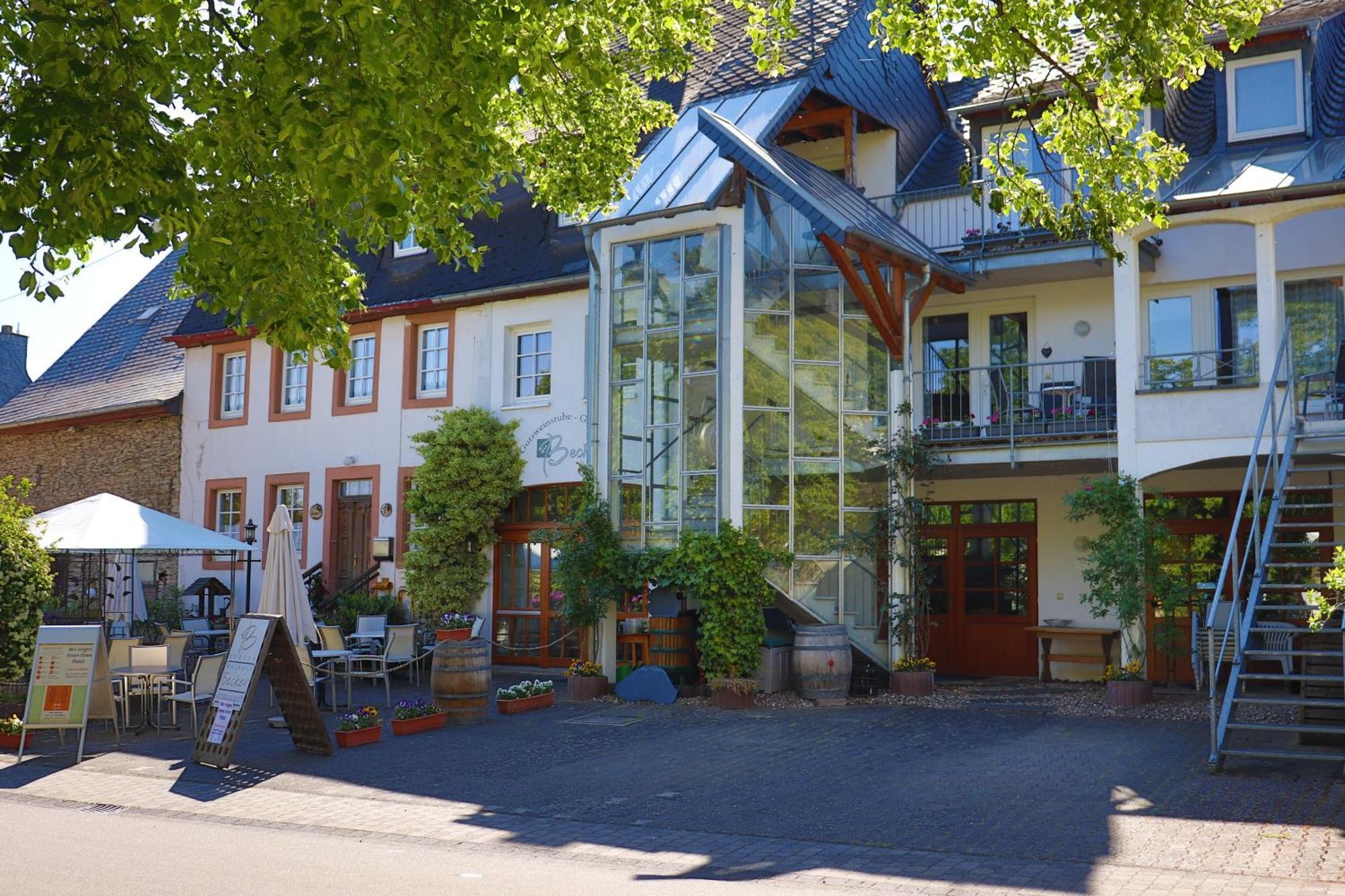 Ferienwohnung Ferienweingut & Gutsrestaurant Becker Burgen  Exterior foto